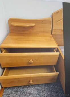 Manželská postel s roštem+noční stolky - 3