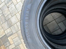 Prodam letní pneu Barum 215/65R17V - 3