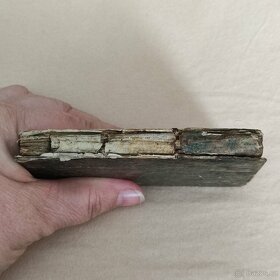 Poškozená náboženská knížka z roku 1798 - 3