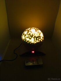 LED hvězdicový projektor – růžový – s časovačem - 3