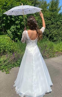 NOVÉ svatební šaty ORGANZA s rukávy - 3