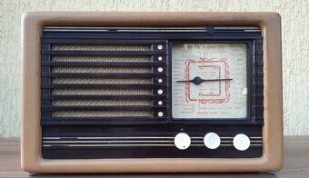 Elektronkové bateriové rádio TESLA 3101B - 3
