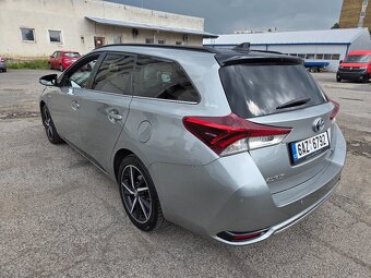 Toyota Auris 1.8 Hybrid Selection - 3
