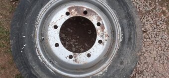 Rezervní kolo 245/70/R19.5 - 3