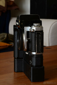 Nikon F2 Photomic + MD-3 + MB-2 - 3