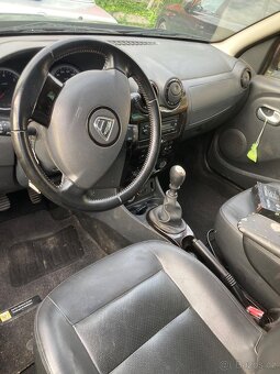 Prodám Dacia Duster 1,5dci,4x4 - 3