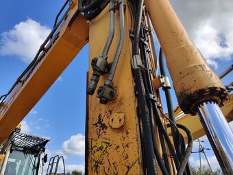 Pásový bagr LIEBHERR R924C HDSL - 3