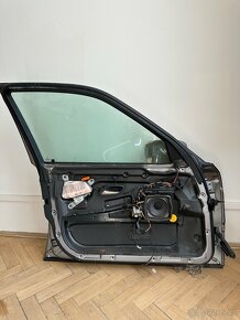 BMW E38 - kompletní dveře - 3