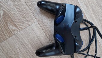 Herní ovladač Thrustmaster - 3