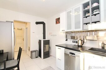 Prodej rodinného domu 4+1 159 m2 s pozemkem 316 m2, Neratovi - 3