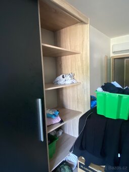 Šatní skříň - 3