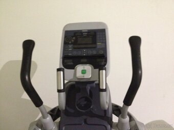 Precor AMT 100- adaptivní eliptický trenažer - 3
