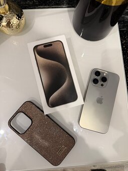 Apple Iphone 15 Pro 256 GB přírodní titan - 3