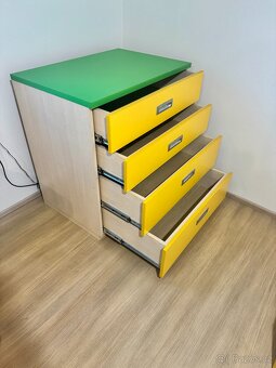 Komoda s odnímatelným přebalovacím pultem - 3