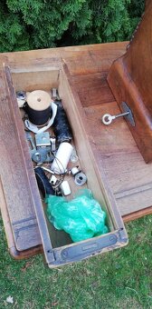 Šicí stroj ADRIA - 3