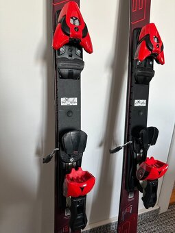 Juniorské slalomové závodní lyže ATOMIC REDSTER S9 FIS - 3