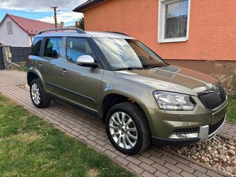 Predám ŠKODA YETI  4x4 2,0tdi manuál - 3