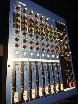 Mixpult YAMAHA MG12/4 - 3