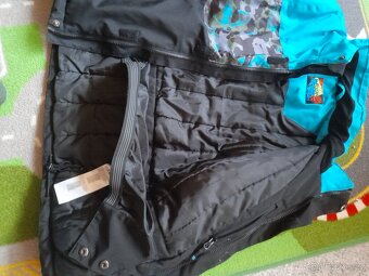 LYŽAŘSKÁ BUNDA - 3