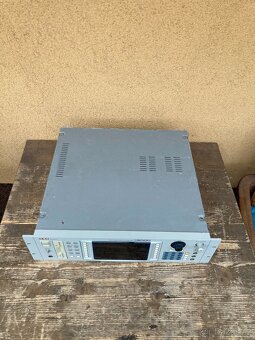 Sampler Akai Professional S5000 V2 - 3