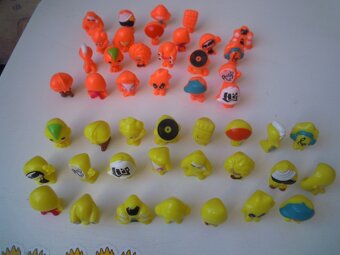 Gogouni figurky. album  čepice. - 3