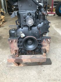 Prodam motor Zetor 6901 - 3
