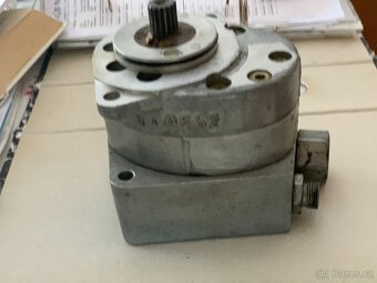 Prodám hydraulickí čerpadlo posilovače řízení AK52 Zetor. - 3