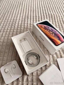 Apple iPhone Xs 256 GB zlatý - 3