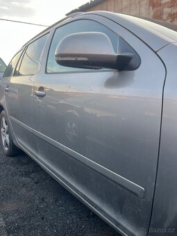 Škoda Octavia 2 Face LF8H 9202 pravý blatník, dveře - 3