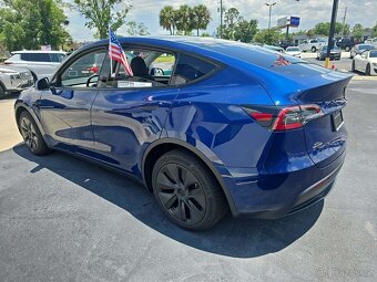 Tesla Model Y Long Range 2025 - 3