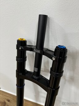 horní korunka brýle prední vidlice Öhlins DH38 M1 Fox - 3