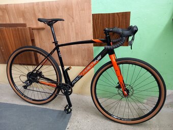 Prodám Gravel kolo Rock Machine GRAVELRIDE 200. Velikost L. - 3