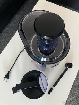 Odšťavňovač / Smoothie Robot - Braun J500 - PC: 3000 Kč+ - 3