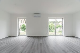 Prodej bytu 3+kk v osobním vlastnictví 78 m², Skorkov - 3