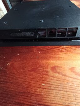 PlayStation 4 - 3