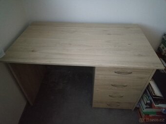 Krásný psací stůl - 3