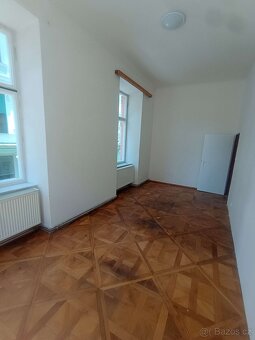 Pronájem 4+1 České Budějovice, Dr. Stejskala v centru - 3