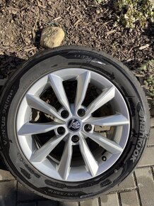 Alu kola Škoda 16" -6.5Jx16H2 ET46 s pneu Hankook - 3