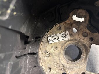 Škoda Octavia Superb Yeti - kožený volant - 3