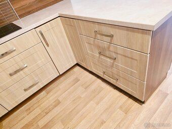 Kuchyňská linka se spotřebiči - 3