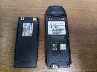 Retro mobil Nokia 6210 s příslušenstvím - 3