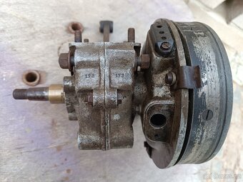 Jawa speciál - polomotor - 3