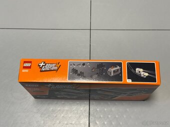 8293 Lego motory - 3