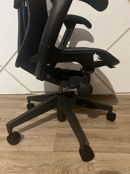 HERMAN MILLER Mirra s opěrkou Butterfly - 3