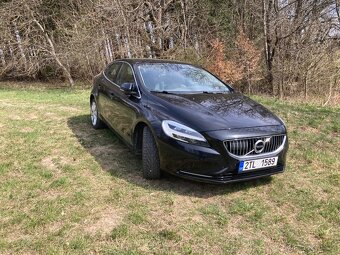 Volvo V40, 2018, 170tis km, kůže, TOP - 3