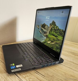 Lenovo LOQ 15IRH8 | RTX4060 | i5-13500H | 2560×1440 - 3