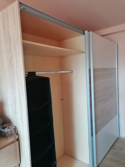 Šatní skříň - 3