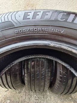 205/60 R16 Goodyear EfficientGrip Performance - 3