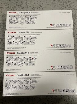 Nová, neotevřená sada 4 barevných tonerových kazet Canon 054 - 3