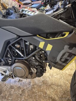 Husqvarna 701 supermoto - 3